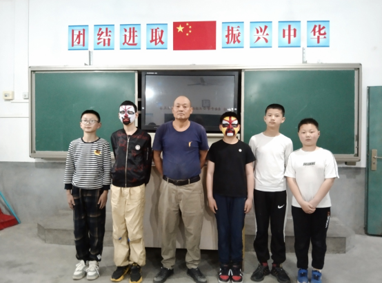 A1 三陽鎮(zhèn)疊羅漢非遺傳承走進(jìn)三陽學(xué)校座談會780.png